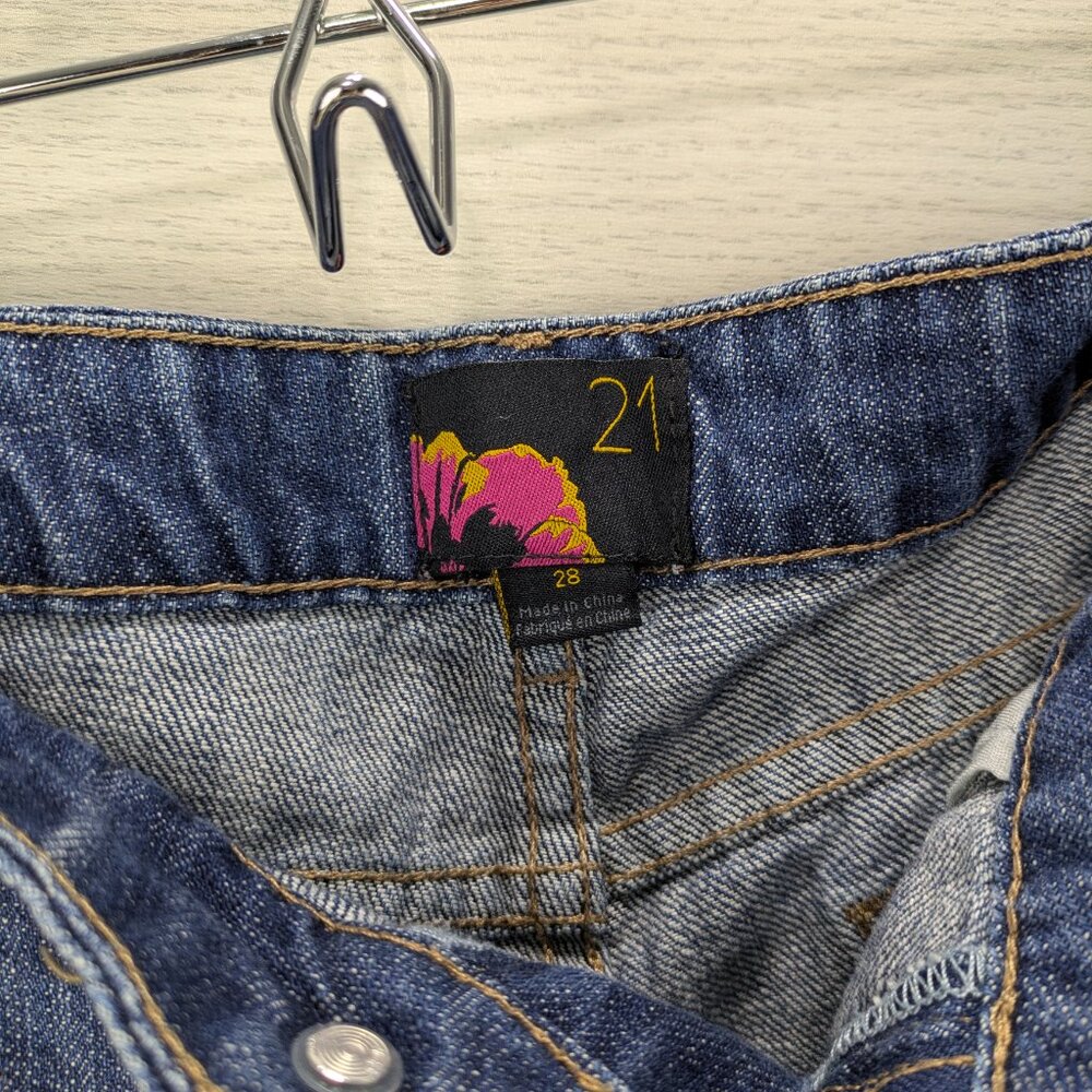 F21 Cuffed 100% Cotton Short Shorts - Picture 3 of 6